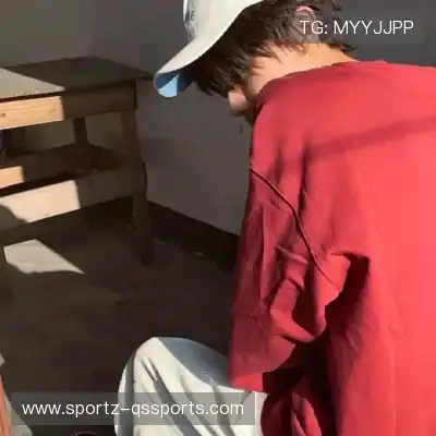 邹京曼